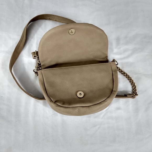 CHARMING CHARLIE Satchel Wallet Taupe w/Chains - Picture 5 of 8